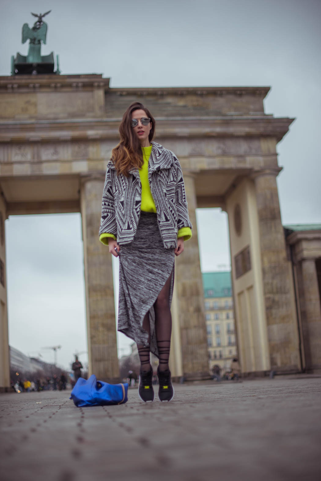 Dior-so-real-neongrüner-Pullover-Cos-Fashionblogger-München-Berlin-Deutschland-Lindarella-Streetstyle-8