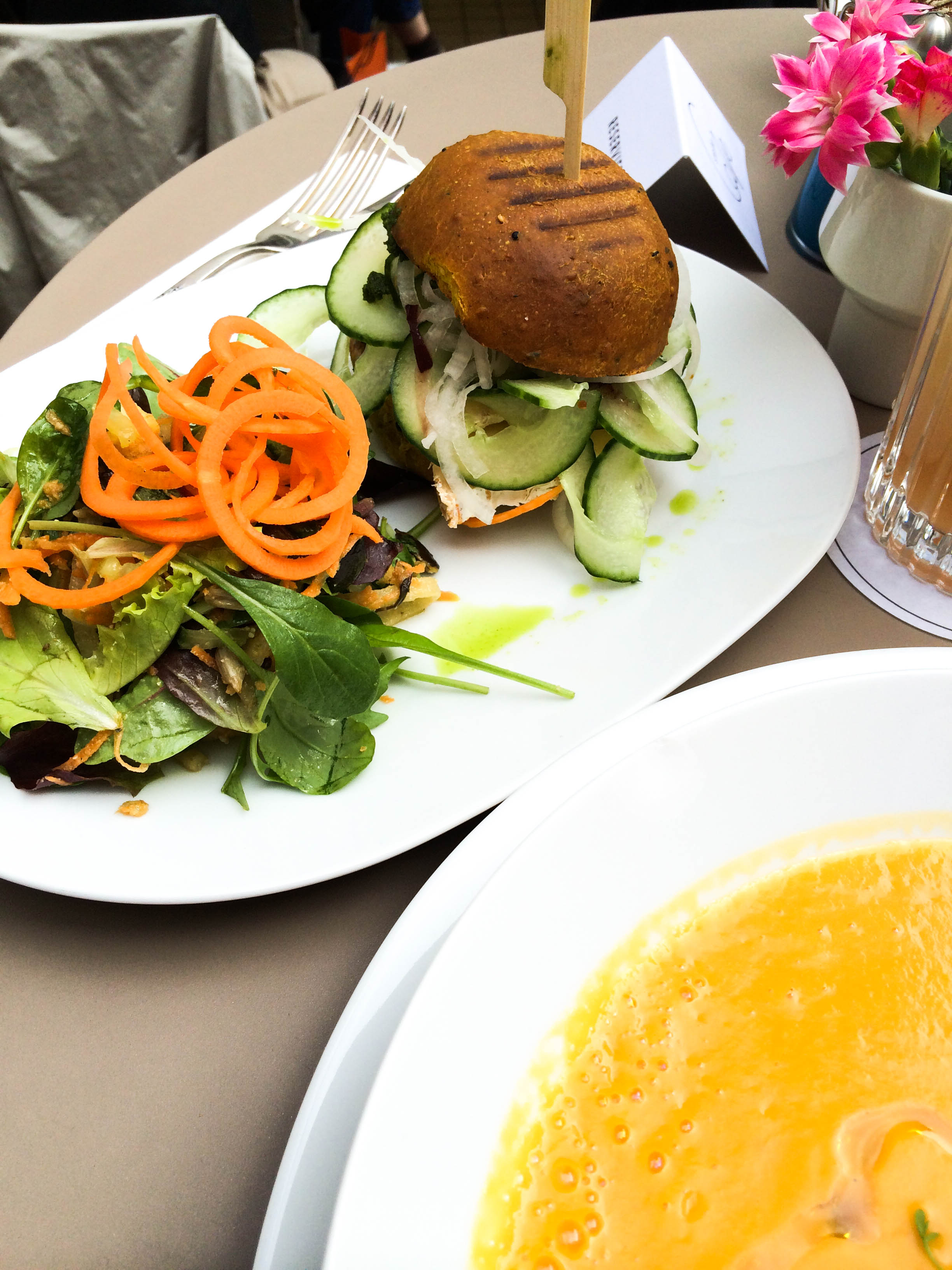 Stereo-Café-Munich-Hotspot-Lindarella-Vegan-Clean-Healthy-Foodblogger-München-Deutschland-Fitnessblog-4
